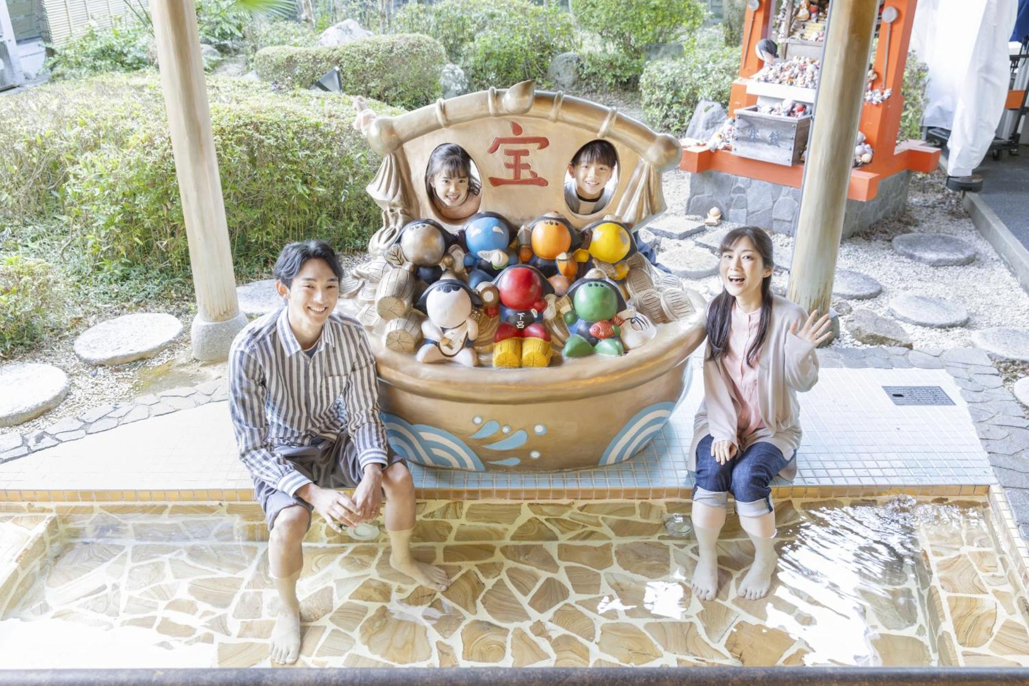Ooedo Onsen Monogatari Premium Gero Honkan Exterior photo
