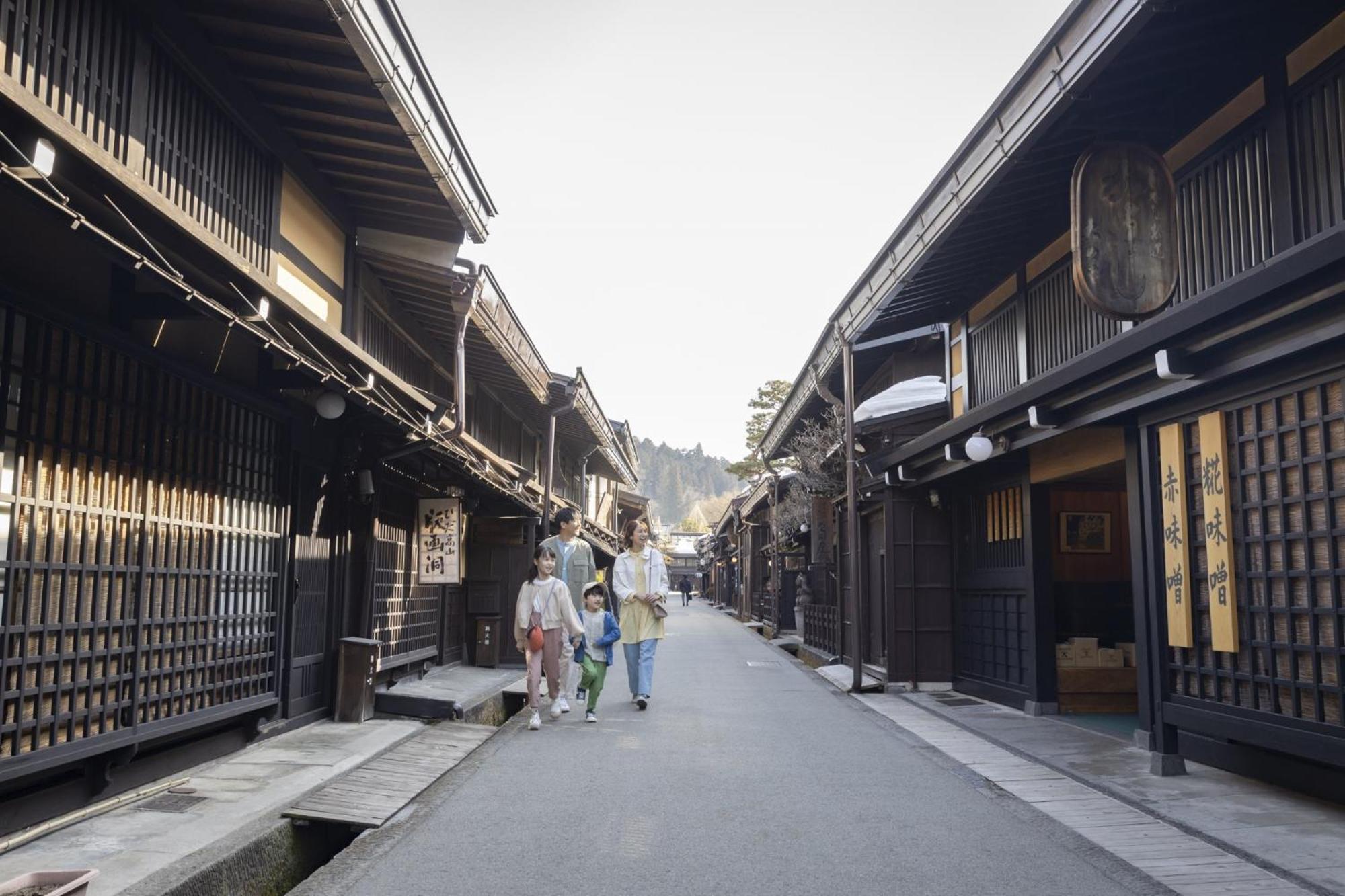 Ooedo Onsen Monogatari Premium Gero Honkan Exterior photo